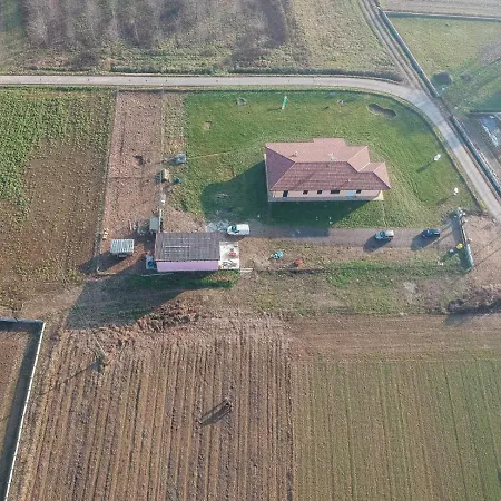 La Dea Lumaca Panzió Villareggia