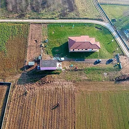 La Dea Lumaca לינה וארוחת בוקר Villareggia